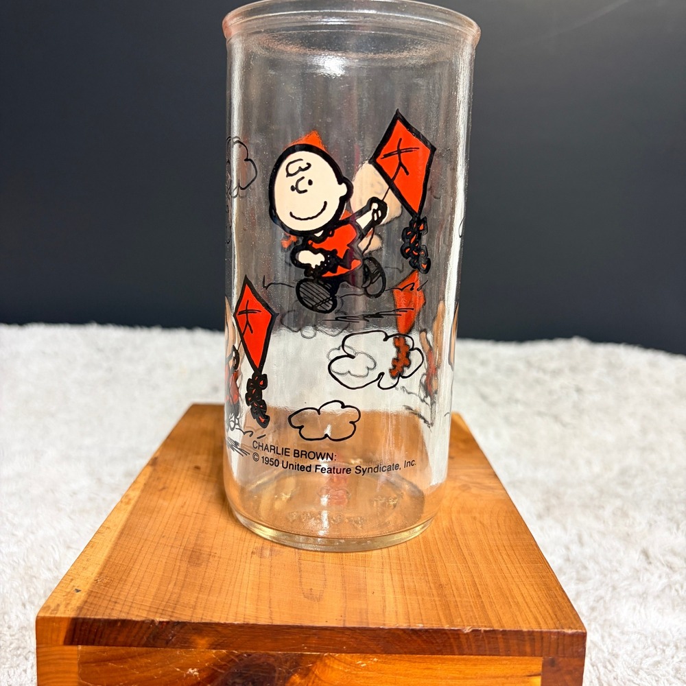 Vintage Promotional Jelly Jar Glass Featuring Charlie Brown Flying‎ Kite 1950